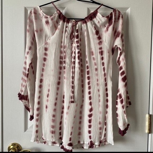 Bohemian Style Cold Shoulder Blouse with Bell Sleeves Women’s Size Large - Picture 7 of 7